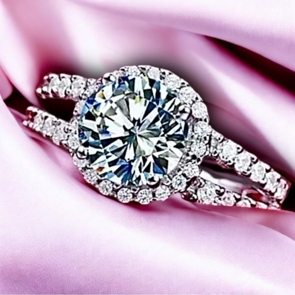 Silver Engagement Anniversary Ring Silver Halo AAA Zircon Solitaire Ring NWT - Picture 2 of 7